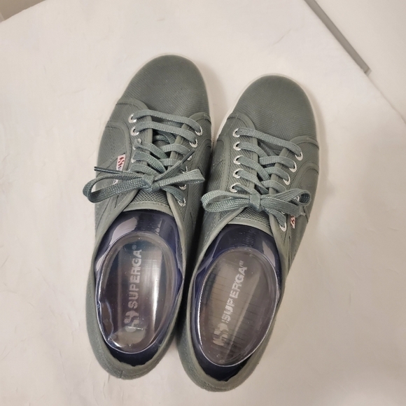 NWOB Superga Unisex Platform Laceup Sneaker Shoes M8 L9.5 - Picture 4 of 11
